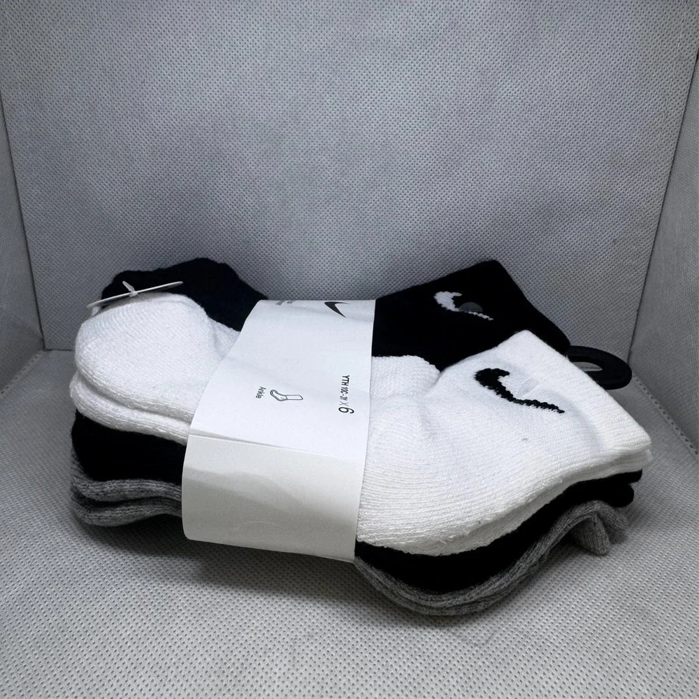 Nike Everyday Cushioned Ankle Socks 6 Pack Black White Grey Kids XS 10C-3Y NEW
